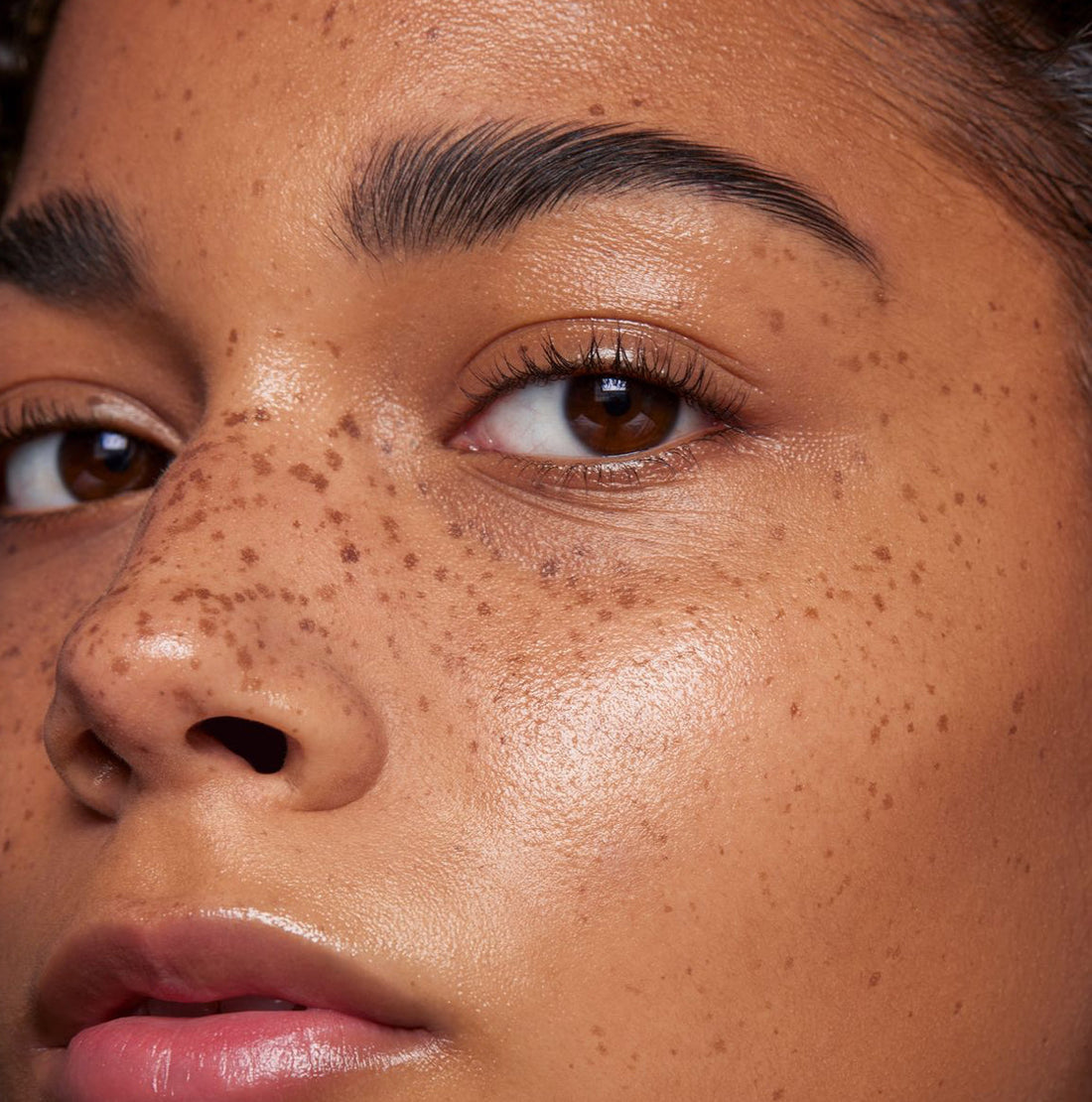 Hydration vs. Moisture — Why Your Skin Needs Both